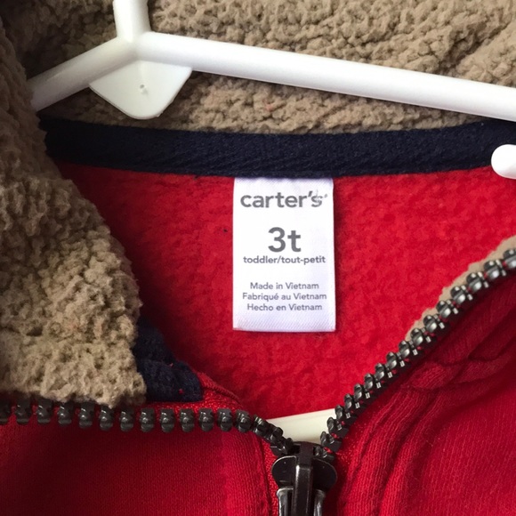 Long-sleeved Red Pull Over - Picture 2 of 4